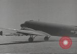 Immagine di C-47 piano dello Skytrain Il Nord Africa, 1943, secondo 42 filmato di repertorio 65675060466