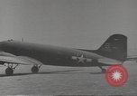 Immagine di C-47 piano dello Skytrain Il Nord Africa, 1943, secondo 46 filmato di repertorio 65675060466