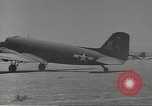Immagine di C-47 piano dello Skytrain Il Nord Africa, 1943, secondo 49 filmato di repertorio 65675060466