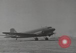 Immagine di C-47 piano dello Skytrain Il Nord Africa, 1943, secondo 52 filmato di repertorio 65675060466