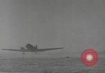 Immagine di C-47 piano dello Skytrain Il Nord Africa, 1943, secondo 58 filmato di repertorio 65675060466