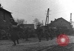 Standbild USA airborne Truppen Cheneaux Belgien, 1944, aus Sekunde 17 historischem Filmmaterial Videoclip 65675060479