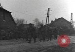 Standbild USA airborne Truppen Cheneaux Belgien, 1944, aus Sekunde 19 historischem Filmmaterial Videoclip 65675060479