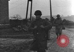 Standbild USA airborne Truppen Cheneaux Belgien, 1944, aus Sekunde 27 historischem Filmmaterial Videoclip 65675060479