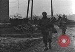 Standbild USA airborne Truppen Cheneaux Belgien, 1944, aus Sekunde 30 historischem Filmmaterial Videoclip 65675060479