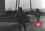 Standbild USA airborne Truppen Cheneaux Belgien, 1944, aus Sekunde 31 historischem Filmmaterial Videoclip 65675060479