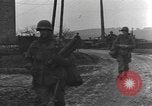 Standbild USA airborne Truppen Cheneaux Belgien, 1944, aus Sekunde 32 historischem Filmmaterial Videoclip 65675060479