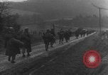 Standbild USA airborne Truppen Cheneaux Belgien, 1944, aus Sekunde 45 historischem Filmmaterial Videoclip 65675060479