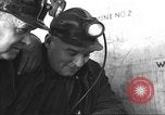 Image Les travailleurs de la mine terminent leur grève en décembre 1946 Westland Pennsylvanie, 1946, de la seconde 10 séquences d'archives historiques vidéo 65675060481