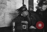 Image Les travailleurs de la mine terminent leur grève en décembre 1946 Westland Pennsylvanie, 1946, de la seconde 23 séquences d'archives historiques vidéo 65675060481