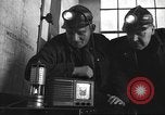Image Les travailleurs de la mine terminent leur grève en décembre 1946 Westland Pennsylvanie, 1946, de la seconde 28 séquences d'archives historiques vidéo 65675060481