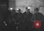 Image Les travailleurs de la mine terminent leur grève en décembre 1946 Westland Pennsylvanie, 1946, de la seconde 52 séquences d'archives historiques vidéo 65675060481