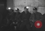 Image Les travailleurs de la mine terminent leur grève en décembre 1946 Westland Pennsylvanie, 1946, de la seconde 53 séquences d'archives historiques vidéo 65675060481