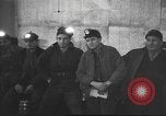 Image Les travailleurs de la mine terminent leur grève en décembre 1946 Westland Pennsylvanie, 1946, de la seconde 56 séquences d'archives historiques vidéo 65675060481