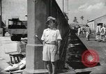 Standbild Waggons Kalkutta Indien, 1945, aus Sekunde 30 historischem Filmmaterial Videoclip 65675060488