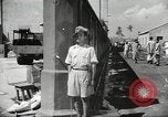 Standbild Waggons Kalkutta Indien, 1945, aus Sekunde 31 historischem Filmmaterial Videoclip 65675060488