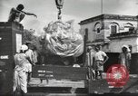 Standbild Waggons Kalkutta Indien, 1945, aus Sekunde 42 historischem Filmmaterial Videoclip 65675060488