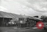 Standbild Waggons Kalkutta Indien, 1945, aus Sekunde 47 historischem Filmmaterial Videoclip 65675060488