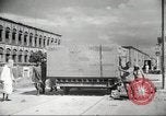 Standbild Waggons Kalkutta Indien, 1945, aus Sekunde 59 historischem Filmmaterial Videoclip 65675060488