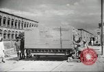 Standbild Waggons Kalkutta Indien, 1945, aus Sekunde 60 historischem Filmmaterial Videoclip 65675060488