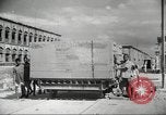 Standbild Waggons Kalkutta Indien, 1945, aus Sekunde 61 historischem Filmmaterial Videoclip 65675060488