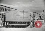 Standbild Waggons Kalkutta Indien, 1945, aus Sekunde 62 historischem Filmmaterial Videoclip 65675060488