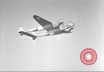 Standbild B-17 Flying Fortress New Georgia Island Solomon Islands USA, 1943, aus Sekunde 33 historischem Filmmaterial Videoclip 65675060492