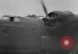 Standbild B-24 Liberator Bomber Kahili Papua Neu Guinea, 1943, aus Sekunde 8 historischem Filmmaterial Videoclip 65675060498