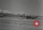 Standbild B-24 Liberator Bomber Kahili Papua Neu Guinea, 1943, aus Sekunde 11 historischem Filmmaterial Videoclip 65675060498