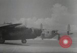 Standbild B-24 Liberator Bomber Kahili Papua Neu Guinea, 1943, aus Sekunde 18 historischem Filmmaterial Videoclip 65675060498