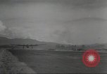Standbild B-24 Liberator Bomber Kahili Papua Neu Guinea, 1943, aus Sekunde 19 historischem Filmmaterial Videoclip 65675060498
