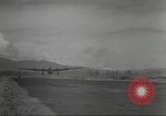 Standbild B-24 Liberator Bomber Kahili Papua Neu Guinea, 1943, aus Sekunde 20 historischem Filmmaterial Videoclip 65675060498