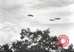 Standbild B-24 Liberator Bomber Kahili Papua Neu Guinea, 1943, aus Sekunde 35 historischem Filmmaterial Videoclip 65675060498