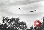 Standbild B-24 Liberator Bomber Kahili Papua Neu Guinea, 1943, aus Sekunde 36 historischem Filmmaterial Videoclip 65675060498