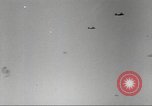 Standbild B-24 Liberator Bomber Kahili Papua Neu Guinea, 1943, aus Sekunde 58 historischem Filmmaterial Videoclip 65675060498