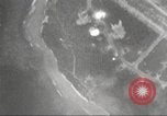 Standbild B-24 Liberator Bomber Insel Ballale Salomonen, 1943, aus Sekunde 19 historischem Filmmaterial Videoclip 65675060499