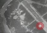 Standbild B-24 Liberator Bomber Insel Ballale Salomonen, 1943, aus Sekunde 25 historischem Filmmaterial Videoclip 65675060499