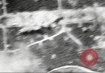 Standbild B-24 Liberator Bomber Insel Ballale Salomonen, 1943, aus Sekunde 46 historischem Filmmaterial Videoclip 65675060499