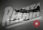 Standbild B-24 Liberator Bomber Rekata Insel Salomonen, 1943, aus Sekunde 5 historischem Filmmaterial Videoclip 65675060501