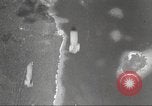 Standbild B-24 Liberator Bomber Rekata Insel Salomonen, 1943, aus Sekunde 11 historischem Filmmaterial Videoclip 65675060501