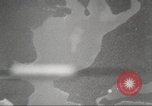 Standbild B-24 Liberator Bomber Rekata Insel Salomonen, 1943, aus Sekunde 15 historischem Filmmaterial Videoclip 65675060501