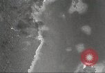 Standbild B-24 Liberator Bomber Rekata Insel Salomonen, 1943, aus Sekunde 39 historischem Filmmaterial Videoclip 65675060501