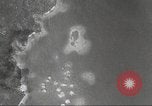 Standbild B-24 Liberator Bomber Rekata Insel Salomonen, 1943, aus Sekunde 44 historischem Filmmaterial Videoclip 65675060501