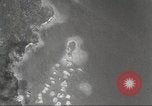 Standbild B-24 Liberator Bomber Rekata Insel Salomonen, 1943, aus Sekunde 46 historischem Filmmaterial Videoclip 65675060501