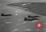 Immagine di Stati Uniti bombardieri Munda New Georgia Isole Salomone, 1943, secondo 6 filmato di repertorio 65675060502