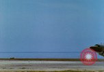 Image C-47 Plan de Skytrain Vietnam, 1967, de la seconde 4 séquences d'archives historiques vidéo 65675060512