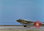 Image C-47 Plan de Skytrain Vietnam, 1967, de la seconde 7 séquences d'archives historiques vidéo 65675060512