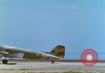 Image C-47 Plan de Skytrain Vietnam, 1967, de la seconde 10 séquences d'archives historiques vidéo 65675060512