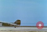 Image C-47 Plan de Skytrain Vietnam, 1967, de la seconde 11 séquences d'archives historiques vidéo 65675060512