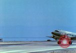 Image C-47 Plan de Skytrain Vietnam, 1967, de la seconde 20 séquences d'archives historiques vidéo 65675060512